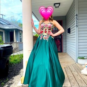 Blondie Nites gown